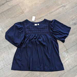 Gap short sleeved tee with cut-outs NWT